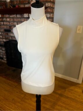 Varley Cream Sleeveless Mock Neck Tank